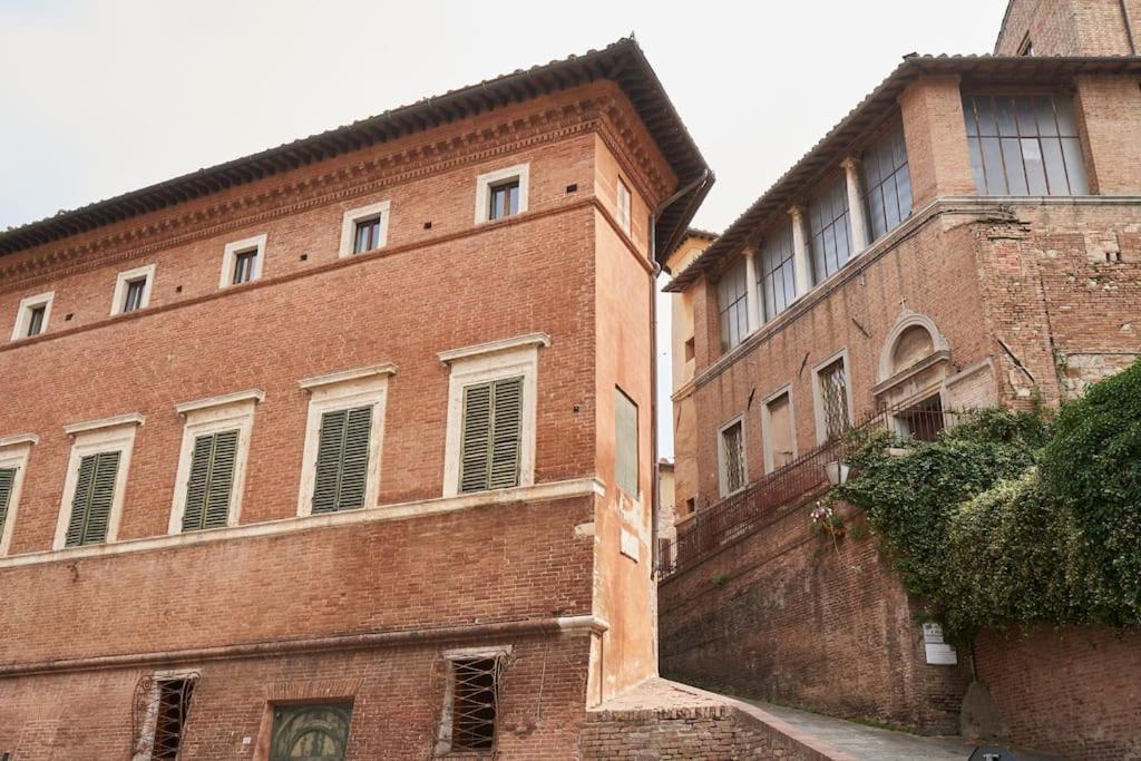 Апартаменты Palazzo Celsi Pollini Duomo Casa Emma Сиена Экстерьер фото